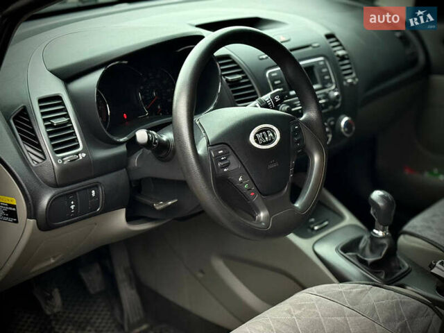 Черный Киа Форте, объемом двигателя 1.8 л и пробегом 151 тыс. км за 8900 $, фото 6 на Automoto.ua