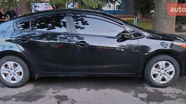 Чорний Кіа Форте, об'ємом двигуна 2 л та пробігом 150 тис. км за 8300 $, фото 4 на Automoto.ua