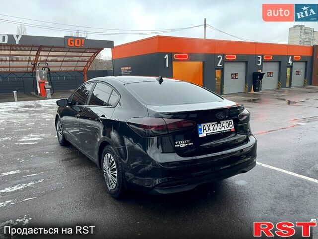 Черный Киа Форте, объемом двигателя 2 л и пробегом 168 тыс. км за 9000 $, фото 5 на Automoto.ua