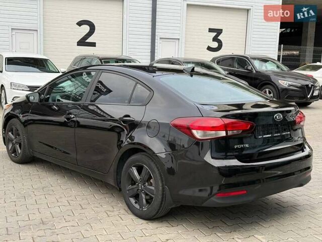 Чорний Кіа Форте, об'ємом двигуна 2 л та пробігом 142 тис. км за 8900 $, фото 3 на Automoto.ua