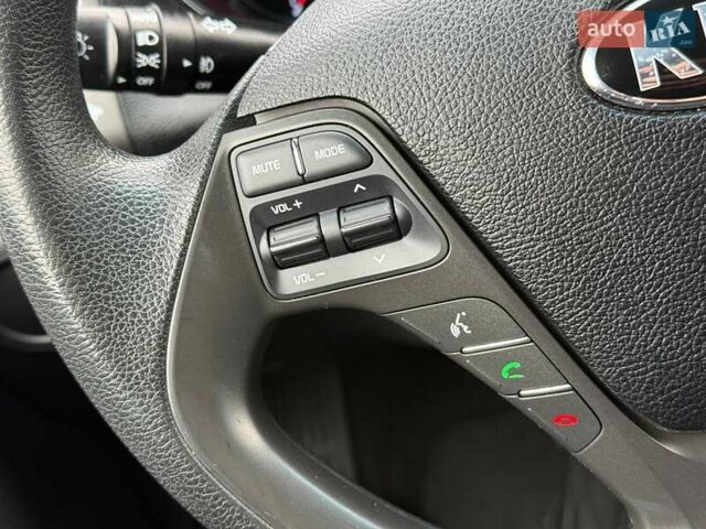 Чорний Кіа Форте, об'ємом двигуна 2 л та пробігом 142 тис. км за 8900 $, фото 24 на Automoto.ua