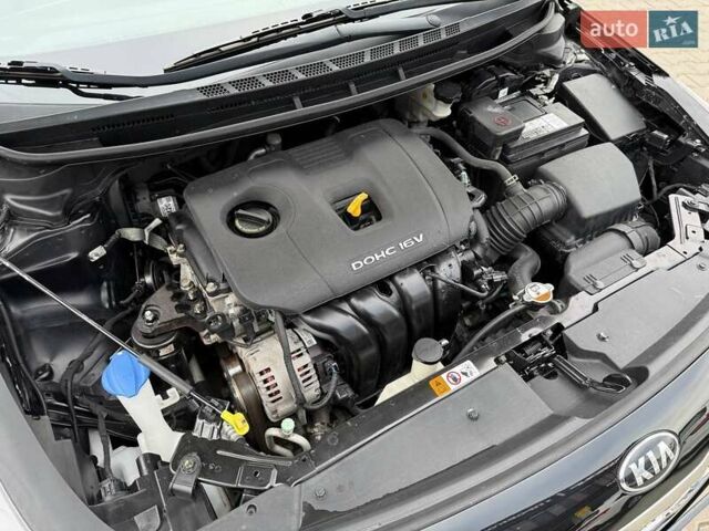 Чорний Кіа Форте, об'ємом двигуна 2 л та пробігом 142 тис. км за 8900 $, фото 21 на Automoto.ua