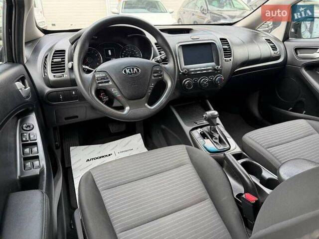 Чорний Кіа Форте, об'ємом двигуна 2 л та пробігом 142 тис. км за 8900 $, фото 13 на Automoto.ua