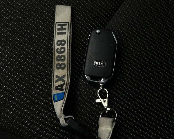 Чорний Кіа Форте, об'ємом двигуна 2 л та пробігом 83 тис. км за 15300 $, фото 26 на Automoto.ua