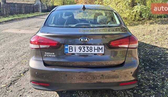 Коричневый Киа Форте, объемом двигателя 2 л и пробегом 46 тыс. км за 13000 $, фото 7 на Automoto.ua