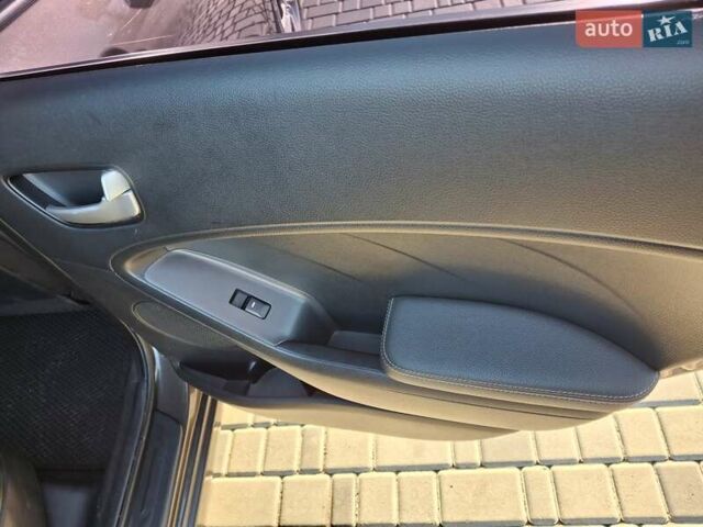 Коричневый Киа Форте, объемом двигателя 2 л и пробегом 242 тыс. км за 10000 $, фото 6 на Automoto.ua