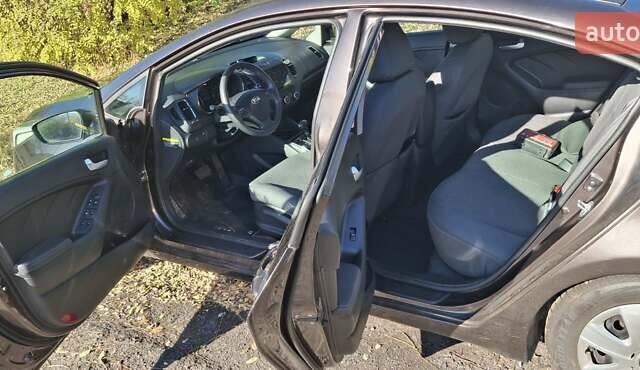 Коричневый Киа Форте, объемом двигателя 2 л и пробегом 46 тыс. км за 13000 $, фото 3 на Automoto.ua