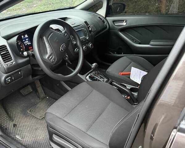 Коричневый Киа Форте, объемом двигателя 2 л и пробегом 107 тыс. км за 11000 $, фото 8 на Automoto.ua