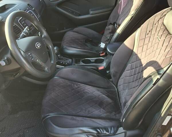 Коричневый Киа Форте, объемом двигателя 2 л и пробегом 242 тыс. км за 10000 $, фото 12 на Automoto.ua