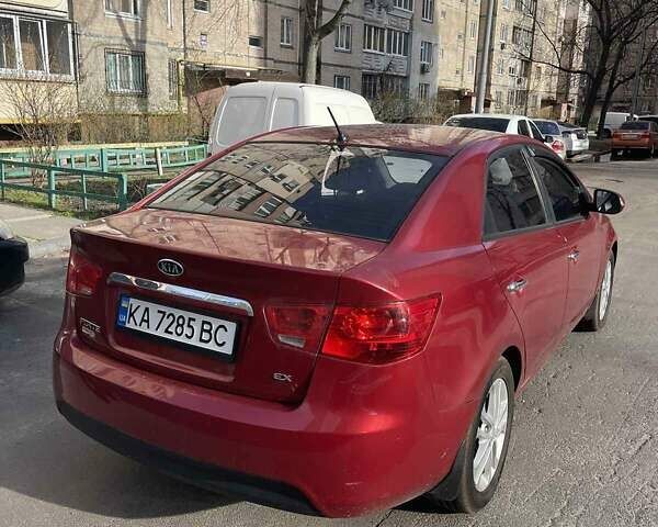 Красный Киа Форте, объемом двигателя 2 л и пробегом 206 тыс. км за 8000 $, фото 6 на Automoto.ua