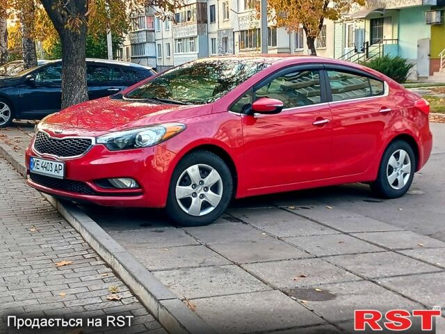 Красный Киа Форте, объемом двигателя 2 л и пробегом 280 тыс. км за 7999 $, фото 6 на Automoto.ua
