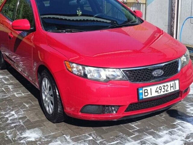 Красный Киа Форте, объемом двигателя 2 л и пробегом 193 тыс. км за 7200 $, фото 2 на Automoto.ua