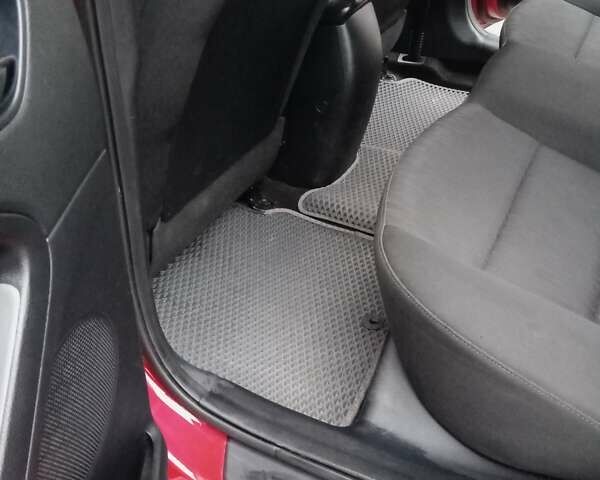 Красный Киа Форте, объемом двигателя 1.8 л и пробегом 77 тыс. км за 9999 $, фото 10 на Automoto.ua