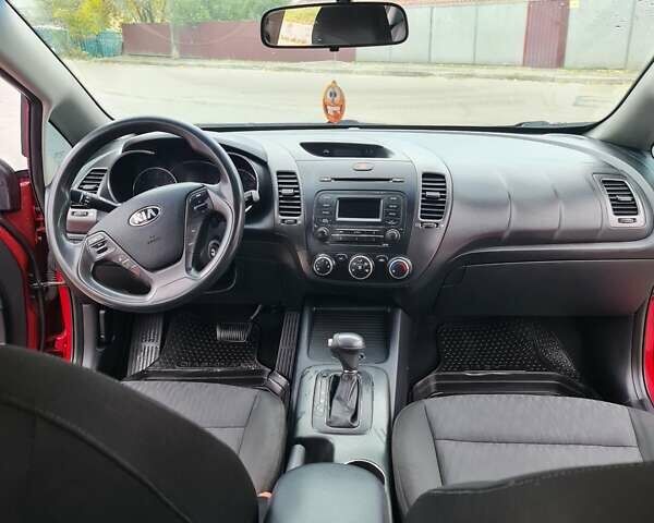 Червоний Кіа Форте, об'ємом двигуна 1.8 л та пробігом 232 тис. км за 7400 $, фото 8 на Automoto.ua