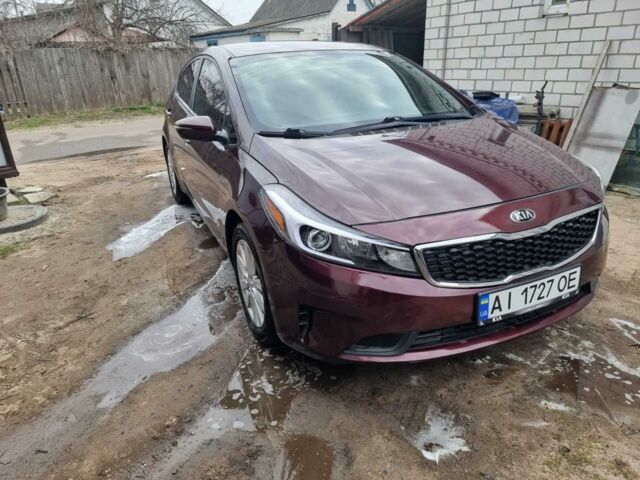 Червоний Кіа Форте, об'ємом двигуна 2 л та пробігом 86 тис. км за 11500 $, фото 2 на Automoto.ua