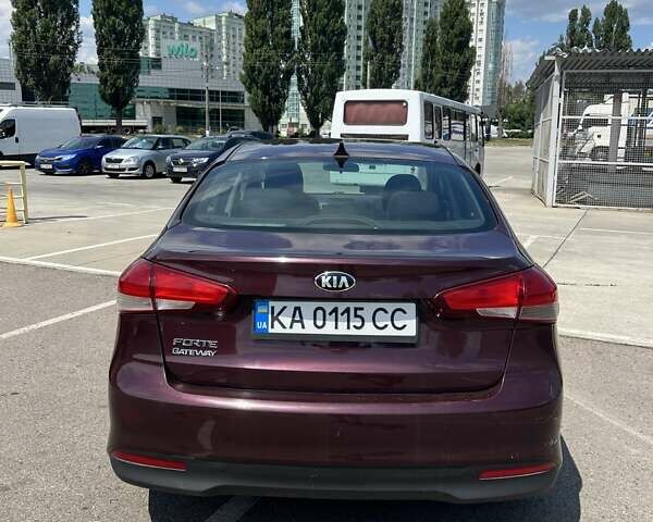 Красный Киа Форте, объемом двигателя 2 л и пробегом 172 тыс. км за 8500 $, фото 8 на Automoto.ua