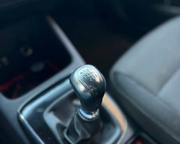 Червоний Кіа Форте, об'ємом двигуна 2 л та пробігом 138 тис. км за 9399 $, фото 12 на Automoto.ua