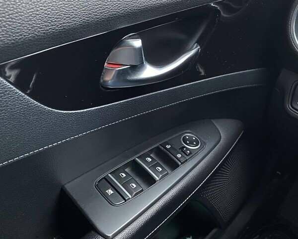 Красный Киа Форте, объемом двигателя 2 л и пробегом 101 тыс. км за 13800 $, фото 23 на Automoto.ua