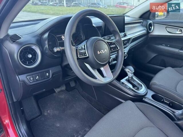 Красный Киа Форте, объемом двигателя 2 л и пробегом 88 тыс. км за 15600 $, фото 5 на Automoto.ua