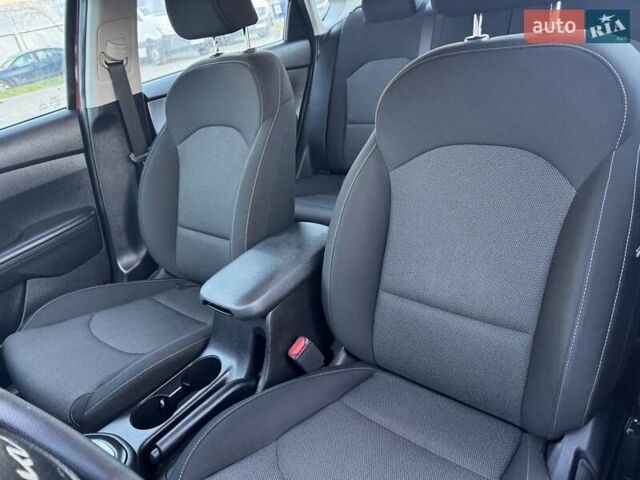 Красный Киа Форте, объемом двигателя 2 л и пробегом 88 тыс. км за 15600 $, фото 7 на Automoto.ua