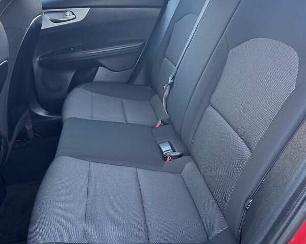 Красный Киа Форте, объемом двигателя 2 л и пробегом 88 тыс. км за 15600 $, фото 4 на Automoto.ua