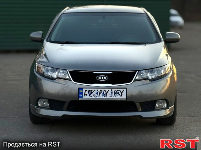 Киа Форте, объемом двигателя 2.4 л и пробегом 193 тыс. км за 8200 $, фото 1 на Automoto.ua