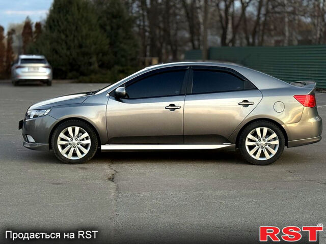 Киа Форте, объемом двигателя 2.4 л и пробегом 193 тыс. км за 8200 $, фото 6 на Automoto.ua