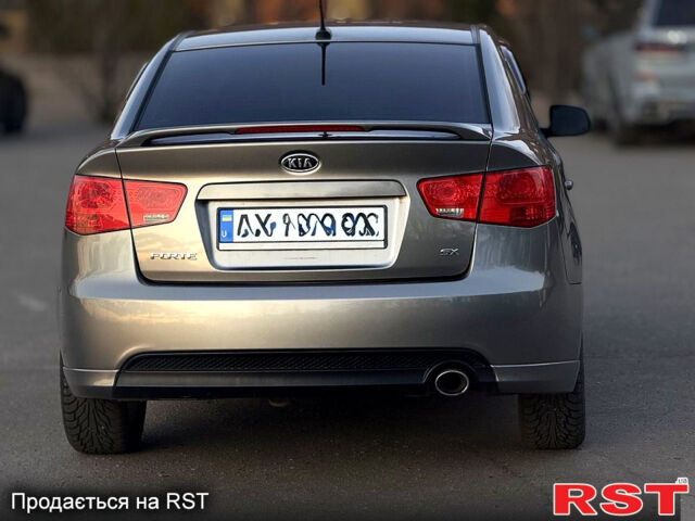 Киа Форте, объемом двигателя 2.4 л и пробегом 193 тыс. км за 8200 $, фото 5 на Automoto.ua