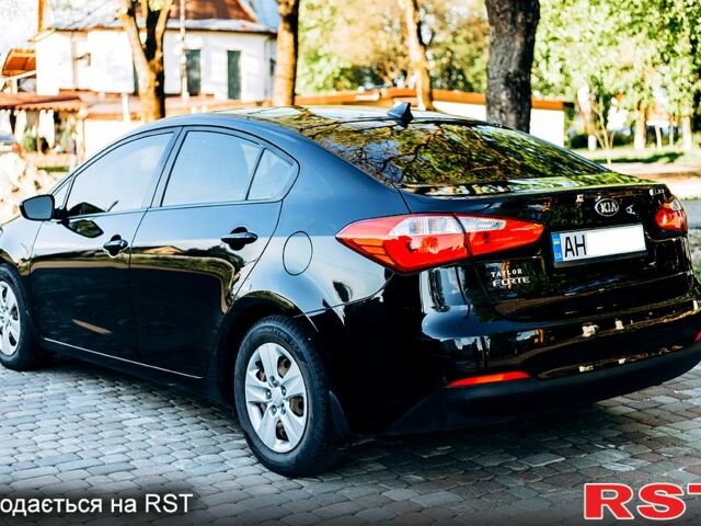 Кіа Форте, об'ємом двигуна 1.8 л та пробігом 244 тис. км за 9999 $, фото 4 на Automoto.ua