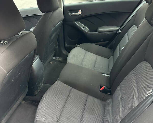 Киа Форте, объемом двигателя 2 л и пробегом 95 тыс. км за 10000 $, фото 3 на Automoto.ua