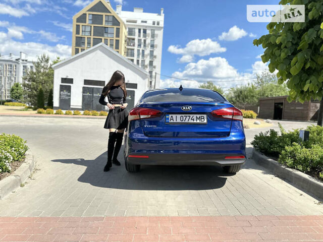 Кіа Форте, об'ємом двигуна 0 л та пробігом 75 тис. км за 11000 $, фото 6 на Automoto.ua