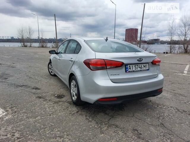 Киа Форте, объемом двигателя 2 л и пробегом 236 тыс. км за 9200 $, фото 6 на Automoto.ua