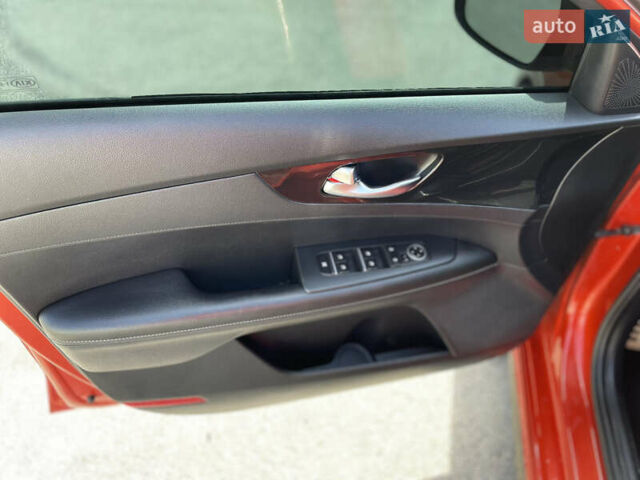 Киа Форте, объемом двигателя 2 л и пробегом 111 тыс. км за 13999 $, фото 9 на Automoto.ua