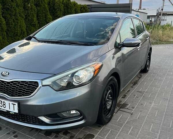 Серый Киа Форте, объемом двигателя 2 л и пробегом 180 тыс. км за 8200 $, фото 1 на Automoto.ua