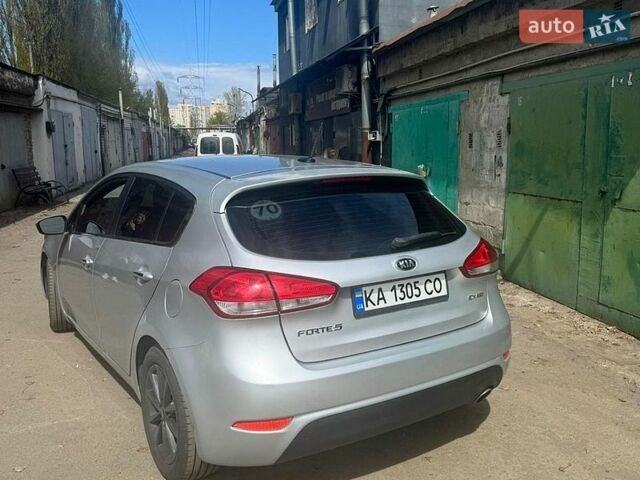 Серый Киа Форте, объемом двигателя 2 л и пробегом 79 тыс. км за 10500 $, фото 4 на Automoto.ua