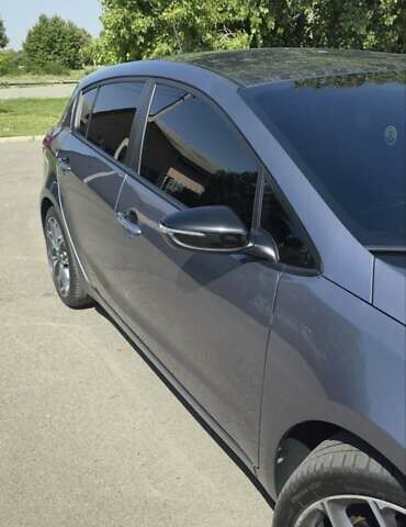 Сірий Кіа Форте, об'ємом двигуна 1.6 л та пробігом 87 тис. км за 14000 $, фото 9 на Automoto.ua