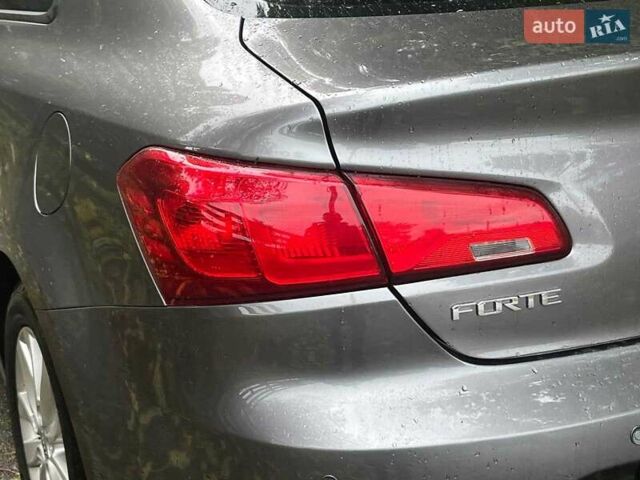 Сірий Кіа Форте, об'ємом двигуна 2 л та пробігом 212 тис. км за 8790 $, фото 10 на Automoto.ua