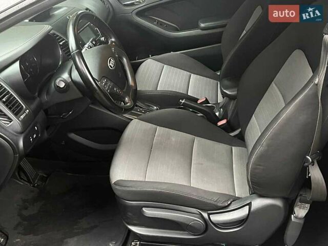 Сірий Кіа Форте, об'ємом двигуна 2 л та пробігом 212 тис. км за 8790 $, фото 17 на Automoto.ua