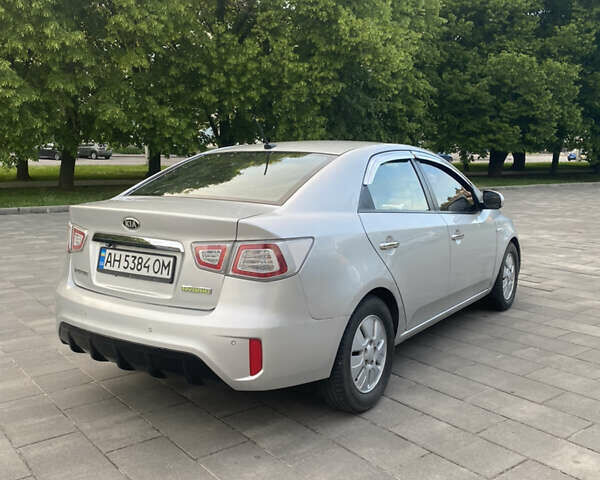Сірий Кіа Форте, об'ємом двигуна 1.59 л та пробігом 250 тис. км за 4900 $, фото 2 на Automoto.ua