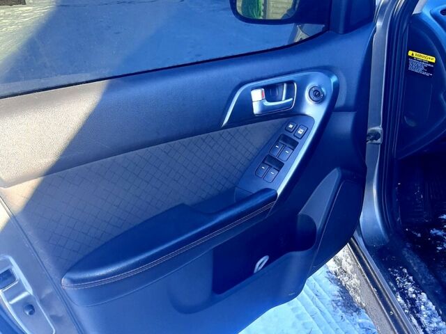 Сірий Кіа Форте, об'ємом двигуна 2.4 л та пробігом 31300 тис. км за 8600 $, фото 4 на Automoto.ua