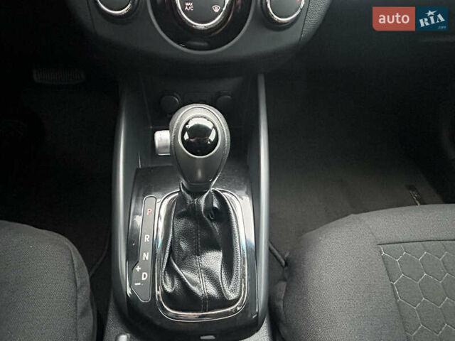 Серый Киа Форте, объемом двигателя 2 л и пробегом 250 тыс. км за 7200 $, фото 34 на Automoto.ua