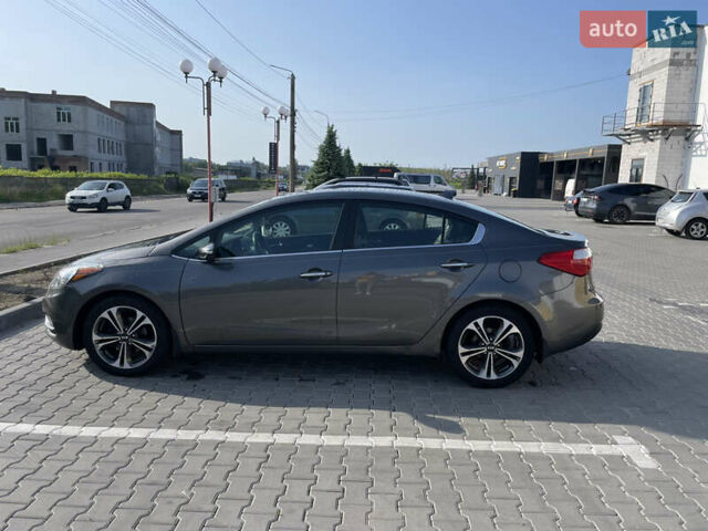 Серый Киа Форте, объемом двигателя 2 л и пробегом 160 тыс. км за 7200 $, фото 4 на Automoto.ua