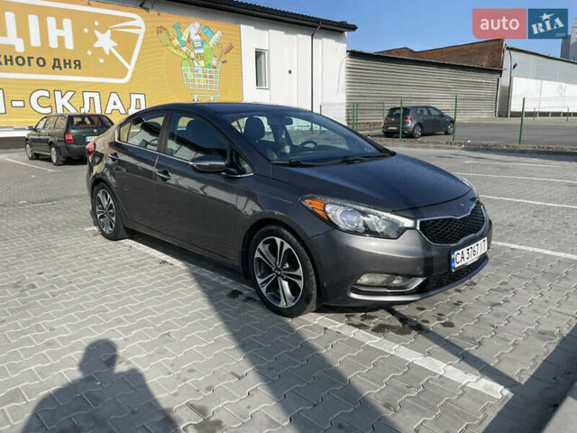 Серый Киа Форте, объемом двигателя 2 л и пробегом 160 тыс. км за 7200 $, фото 2 на Automoto.ua