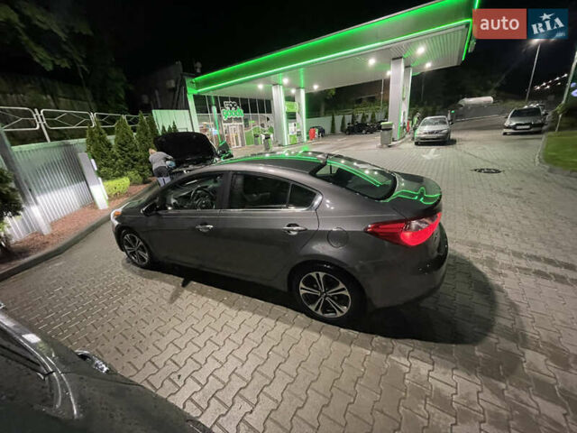 Серый Киа Форте, объемом двигателя 2 л и пробегом 160 тыс. км за 7200 $, фото 10 на Automoto.ua