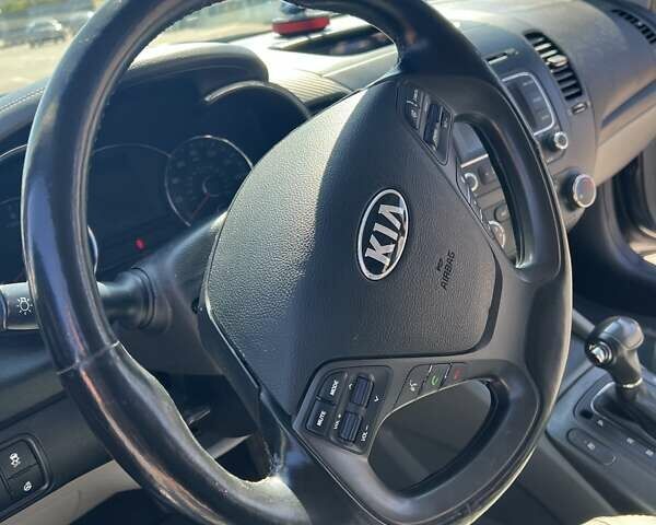 Сірий Кіа Форте, об'ємом двигуна 2 л та пробігом 165 тис. км за 10000 $, фото 16 на Automoto.ua