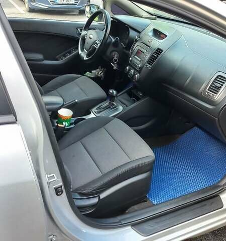 Серый Киа Форте, объемом двигателя 1.6 л и пробегом 218 тыс. км за 7200 $, фото 12 на Automoto.ua