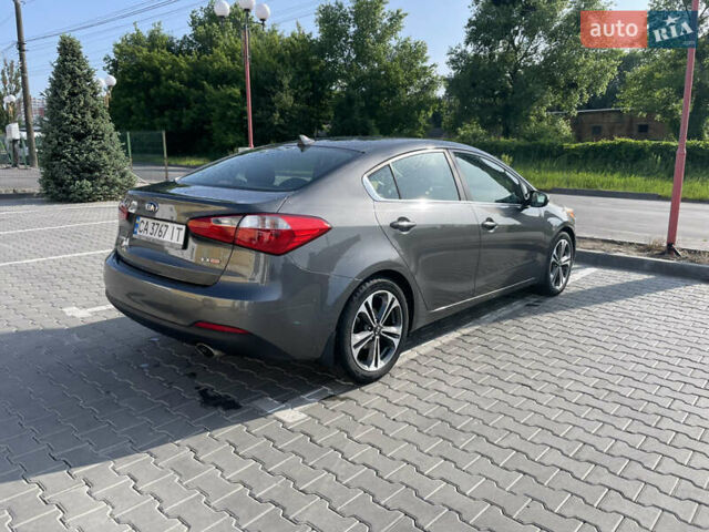 Серый Киа Форте, объемом двигателя 2 л и пробегом 160 тыс. км за 7200 $, фото 6 на Automoto.ua