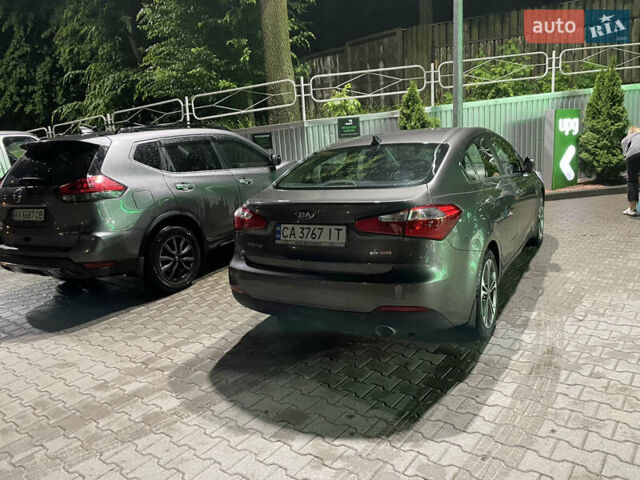 Серый Киа Форте, объемом двигателя 2 л и пробегом 160 тыс. км за 7200 $, фото 9 на Automoto.ua