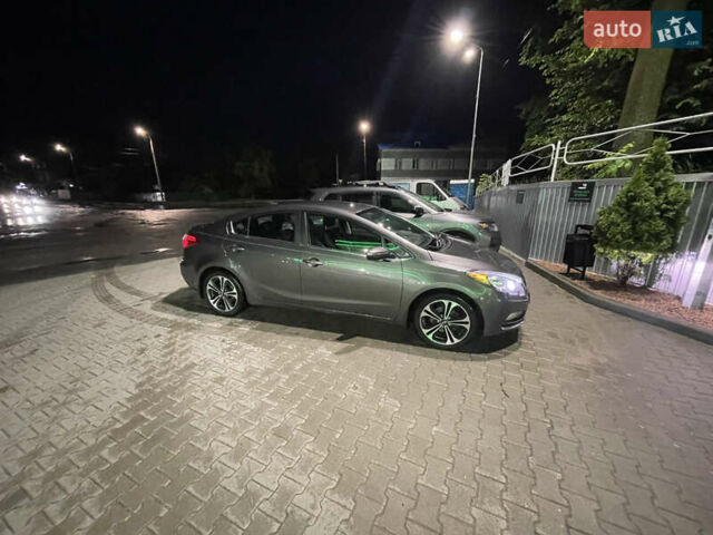 Серый Киа Форте, объемом двигателя 2 л и пробегом 160 тыс. км за 7200 $, фото 13 на Automoto.ua