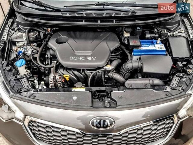 Серый Киа Форте, объемом двигателя 1.59 л и пробегом 131 тыс. км за 7350 $, фото 5 на Automoto.ua